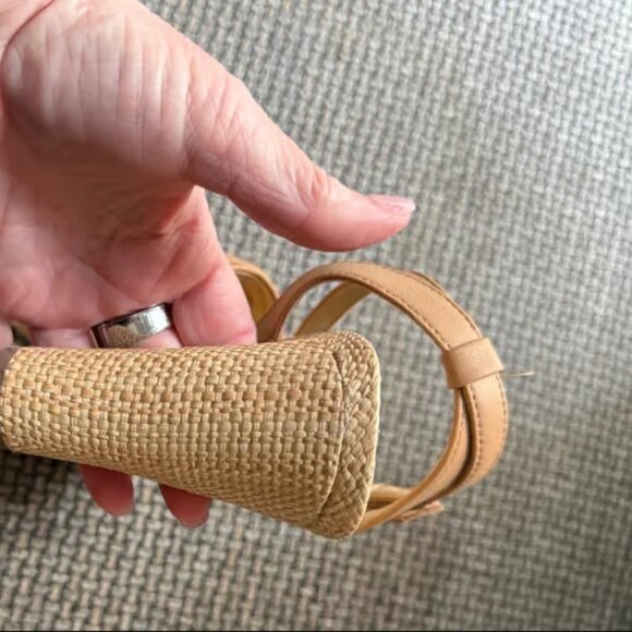 NEW Avril Cookie Dough Block Heel Sandals – Women’s Size EU 37. - Picture 4 of 7